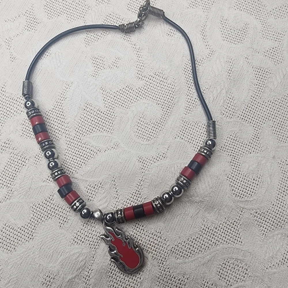 😄Pick 3/$24: Kids necklaces, Lot of 3. All good condition.
